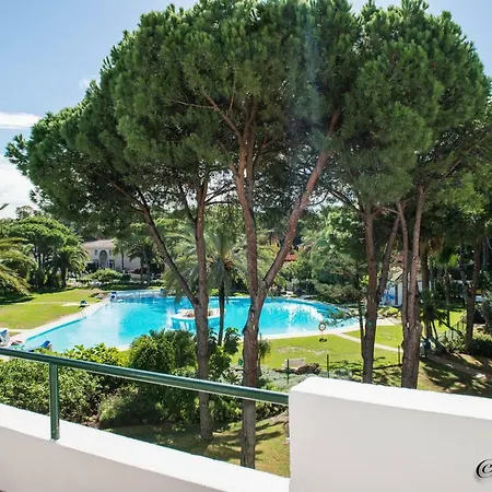 Enjoy El Presidente Pool View * 埃斯特波纳