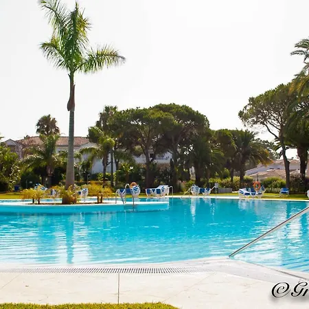 Enjoy El Presidente Pool View